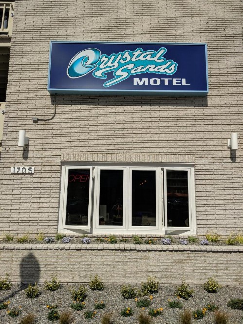 Crystal Sands Motel - image 4