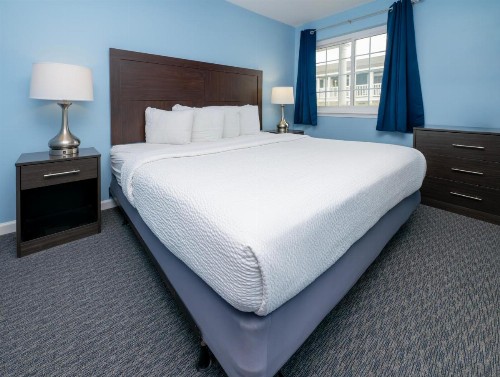 Commander Beach House Hotel - image 1