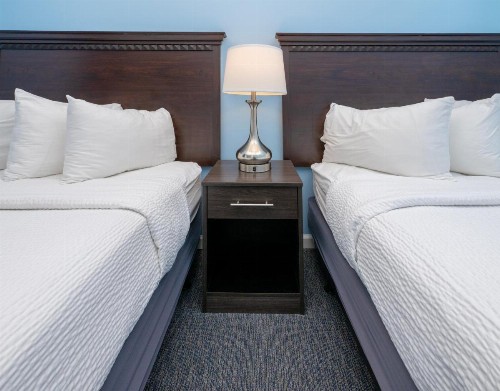 Commander Beach House Hotel - image 21