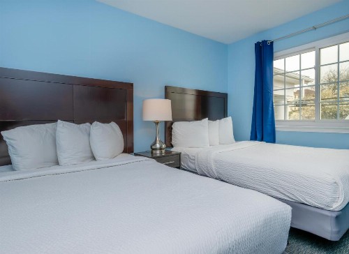 Commander Beach House Hotel - image 25