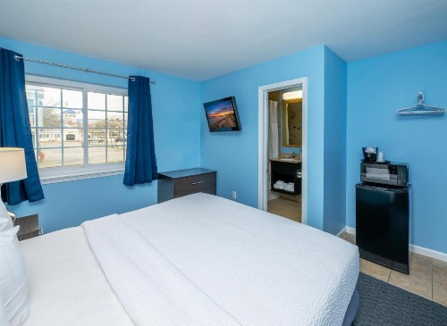 Commander Beach House Hotel - image 29
