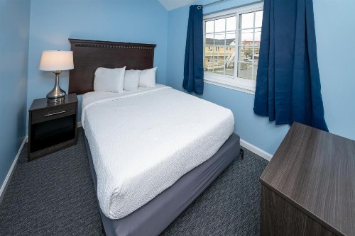 Commander Beach House Hotel - image 37