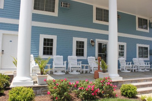 Commander Beach House Hotel - image 4