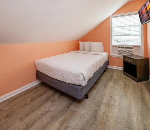 Commander Beach House Hotel - image 42
