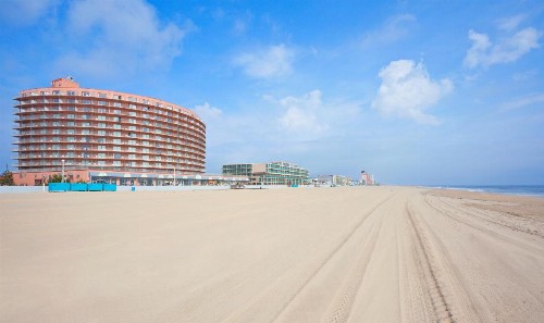 Grand Hotel Ocean City Oceanfront - image 3