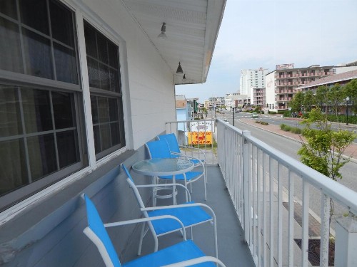 Sun 'n Fun Motel - image 7