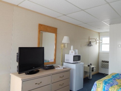 Sun 'n Fun Motel - image 8