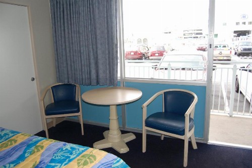 Thunderbird Beach Motel - image 15