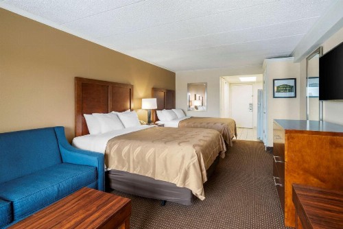 Quality Inn & Suites Oceanblock - image 2
