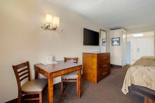 Quality Inn & Suites Oceanblock - image 7
