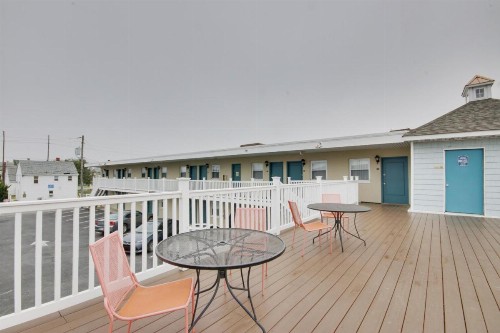 White Marlin Inn - image 4