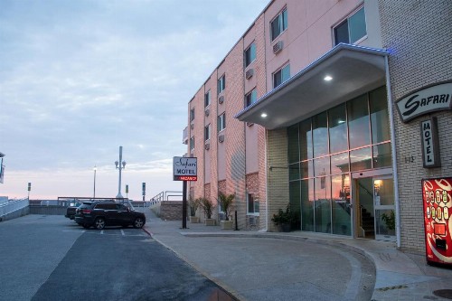 Safari Hotel Boardwalk - image 10