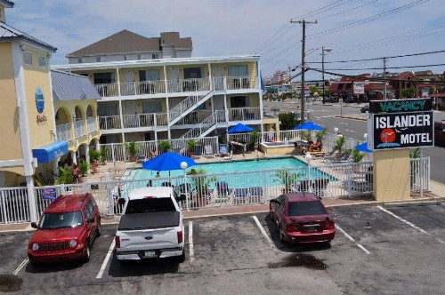Islander Motel - image 1