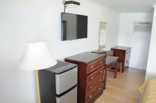 Islander Motel - image 12