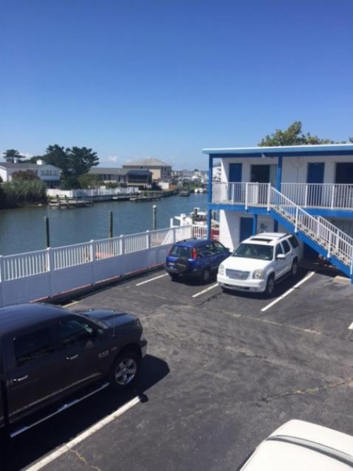 Islander Motel - image 13
