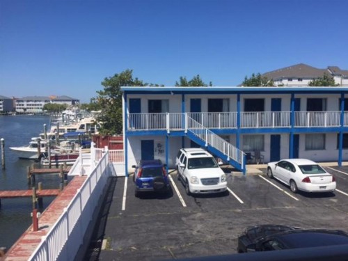 Islander Motel - image 9