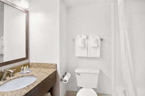 Comfort Inn Gold Coast - image 24