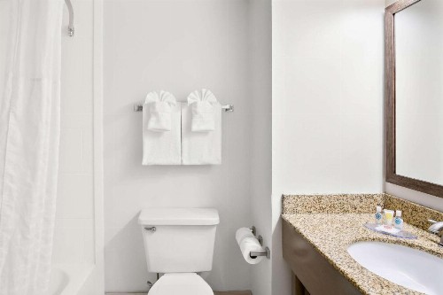 Comfort Inn Gold Coast - image 29