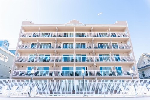 Comfort Inn Boardwalk - image 31