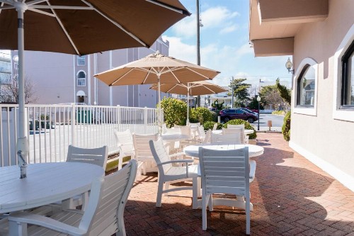 Comfort Inn Boardwalk - image 33