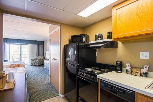 Quality Inn Oceanfront - image 38