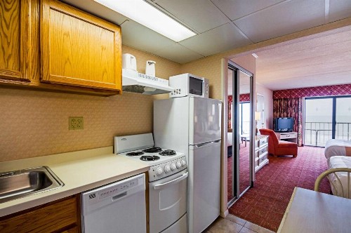 Quality Inn Oceanfront - image 40