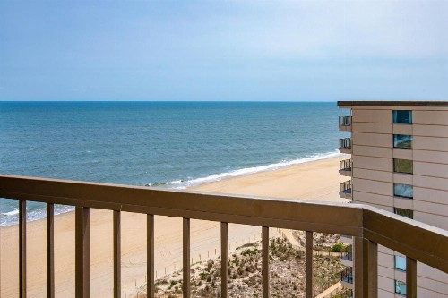 Clarion Resort Fontainebleau Hotel Oceanfront - image 45