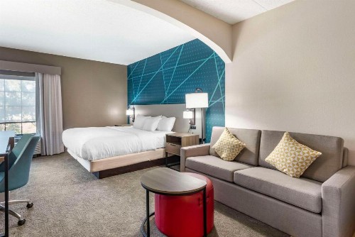 Comfort Suites Ocean City - image 17