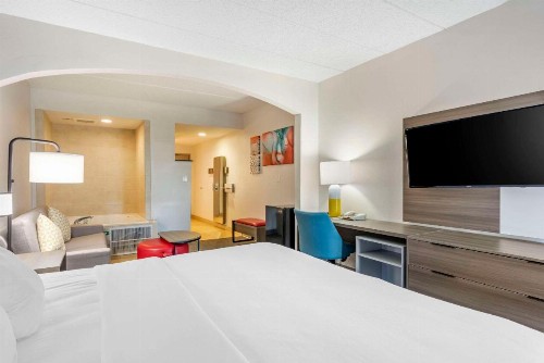 Comfort Suites Ocean City - image 18