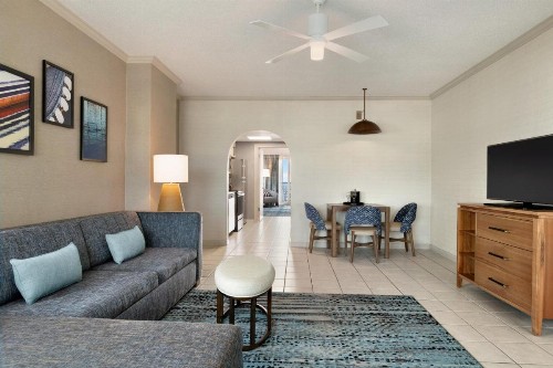 Holiday Inn Hotel & Suites Ocean City an IHG Hotel - image 18