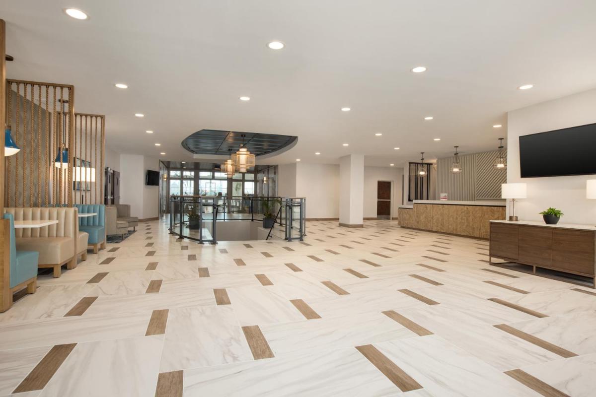Holiday Inn Hotel & Suites Ocean City an IHG Hotel - image 2