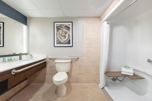Holiday Inn Hotel & Suites Ocean City an IHG Hotel - image 44
