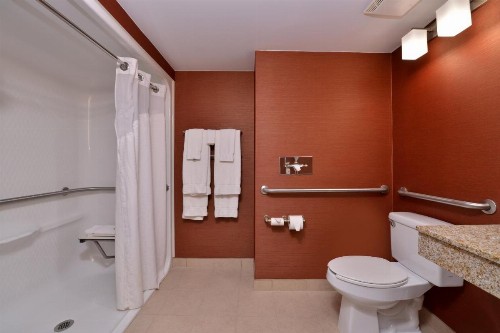 Holiday Inn Express & Suites - Ocean City an IHG Hotel - image 3