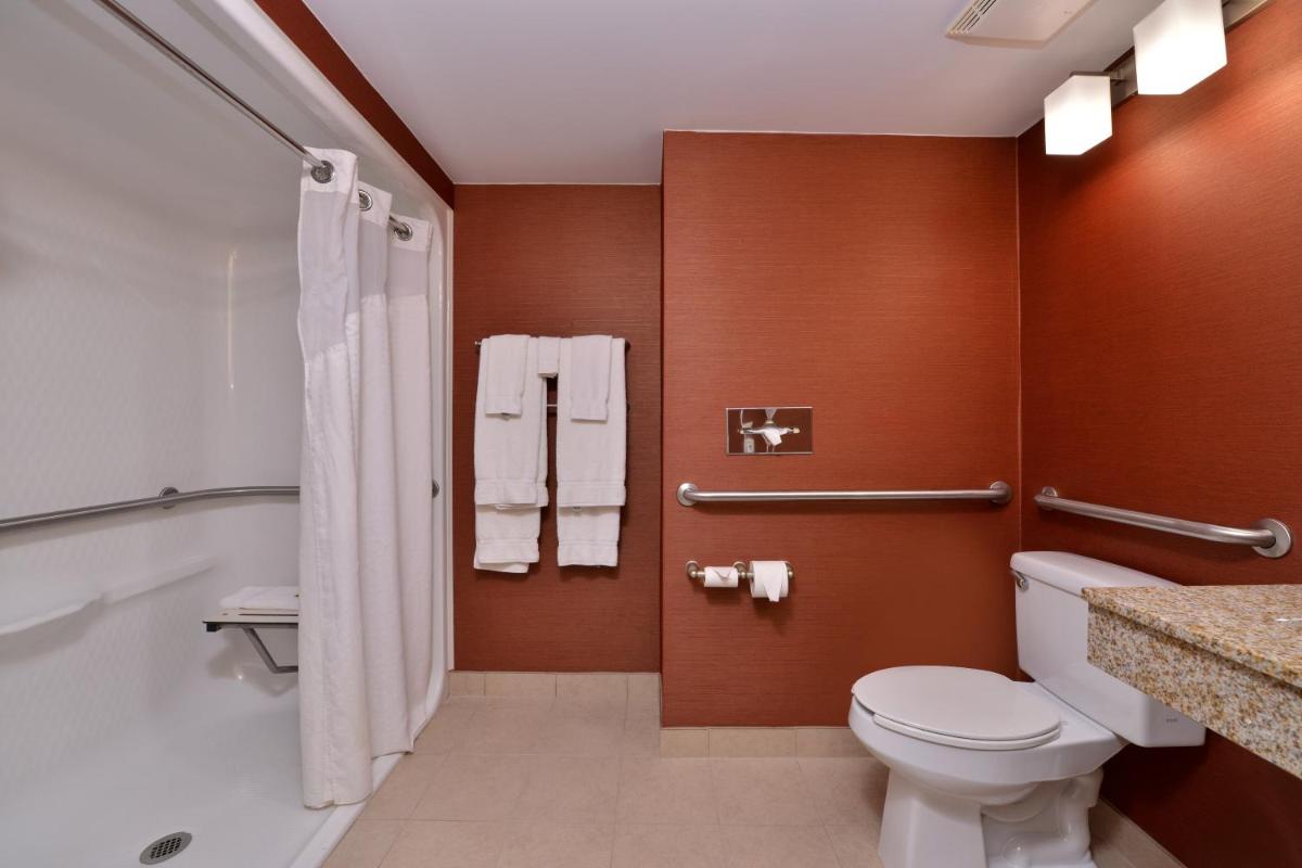 Holiday Inn Express & Suites - Ocean City an IHG Hotel - image 3