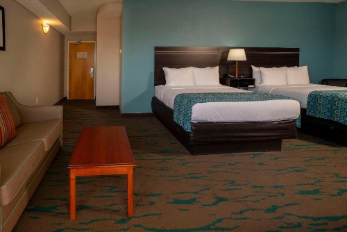 Gateway Hotel & Suites Ascend Hotel Collection - image 20