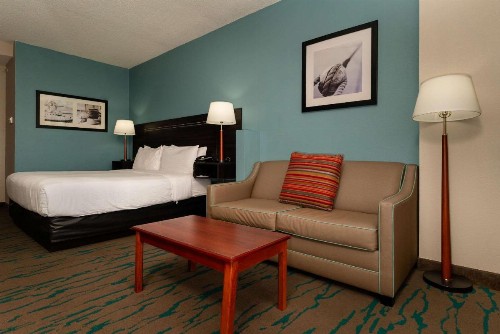 Gateway Hotel & Suites Ascend Hotel Collection - image 21