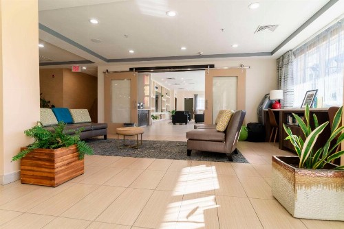 Gateway Hotel & Suites Ascend Hotel Collection - image 4