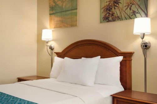 Plim Plaza Hotel - image 22
