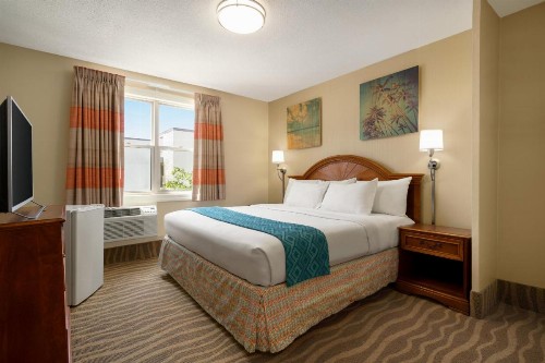 Plim Plaza Hotel - image 26
