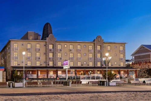 Plim Plaza Hotel - image 29