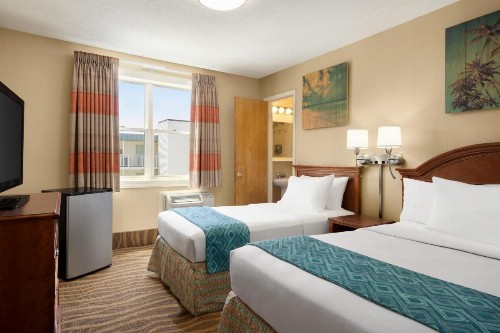 Plim Plaza Hotel - image 41