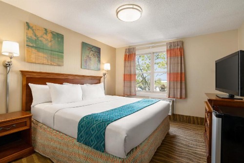 Plim Plaza Hotel - image 7