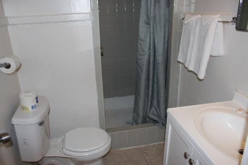 Surf Villa Hotel - image 10