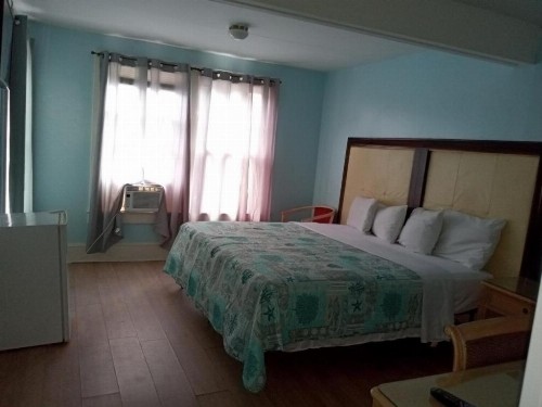 Surf Villa Hotel - image 23
