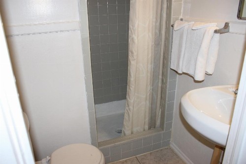 Surf Villa Hotel - image 5