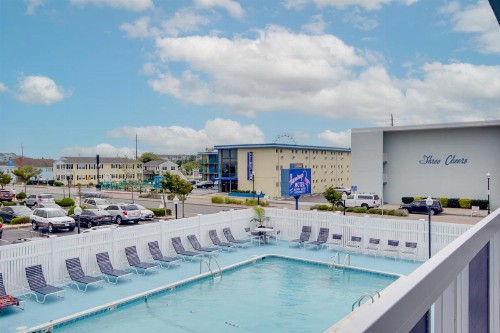 Flamingo Motel - image 24