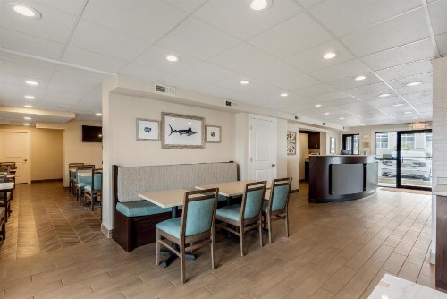 Econo Lodge Oceanfront - image 5