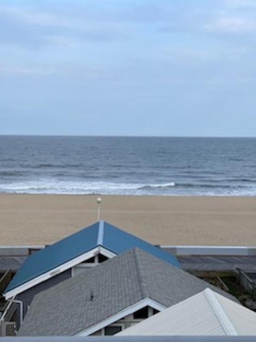 Casablanca Oceanside Inn - image 17