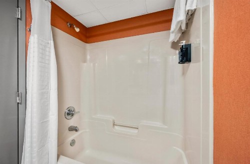 Hotel Monte Carlo Ocean City - image 7