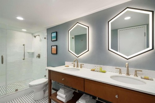 DoubleTree by Hilton Ocean City Oceanfront - image 22